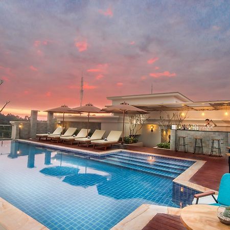 อณาจักร อังกอร์ เรสซิเดนซ์ Hotel เสียมราฐ ภายนอก รูปภาพ