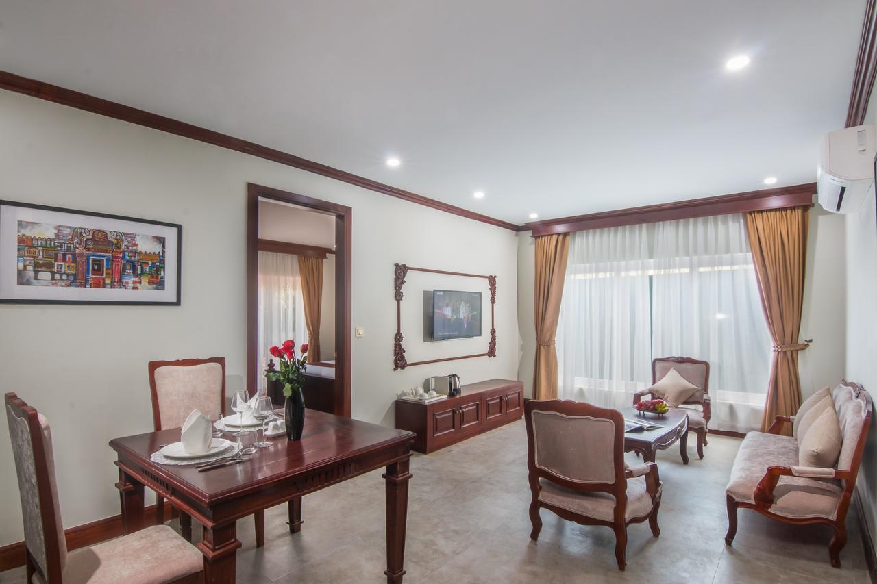 อณาจักร อังกอร์ เรสซิเดนซ์ Hotel เสียมราฐ ภายนอก รูปภาพ