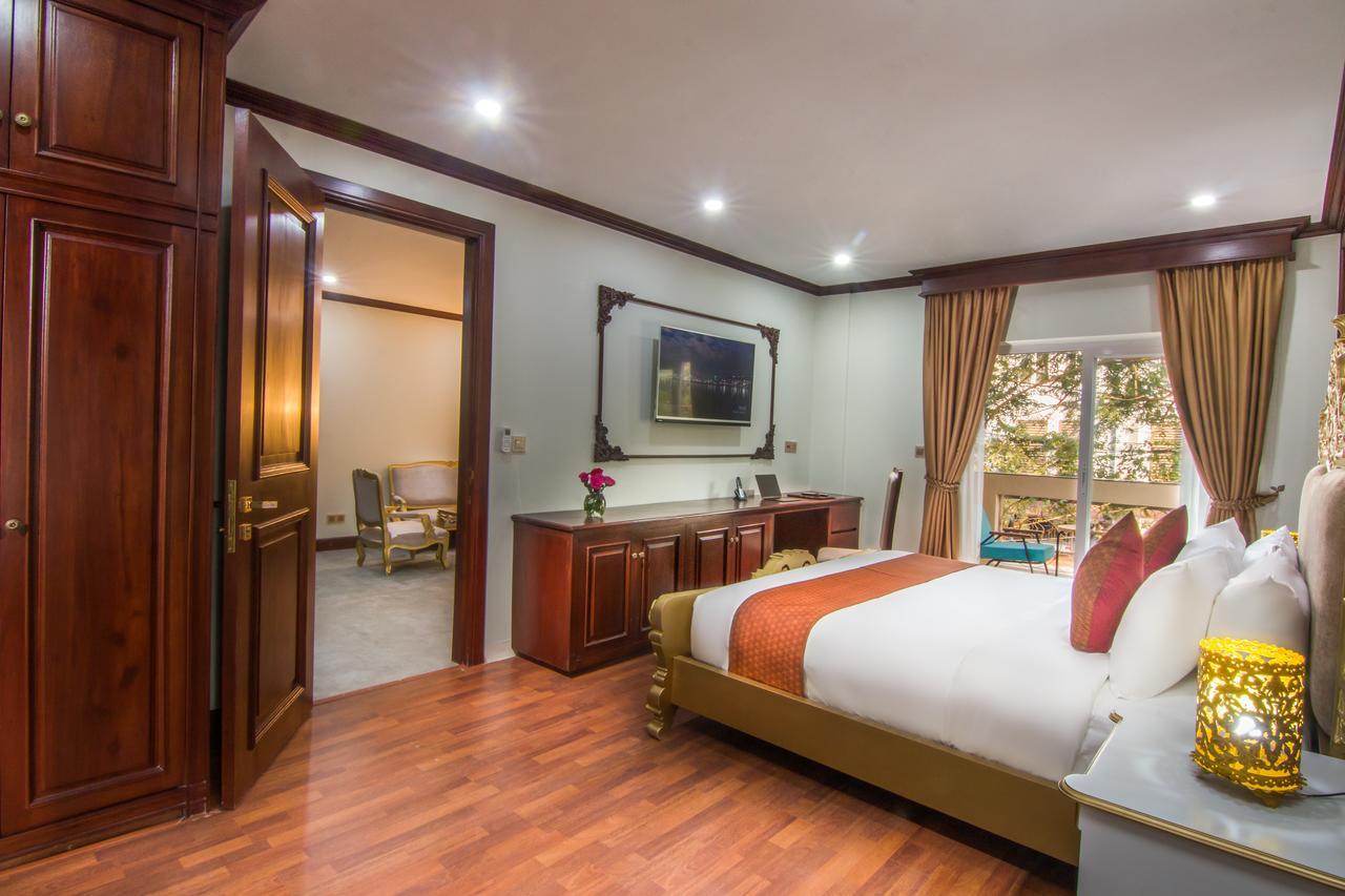 อณาจักร อังกอร์ เรสซิเดนซ์ Hotel เสียมราฐ ภายนอก รูปภาพ